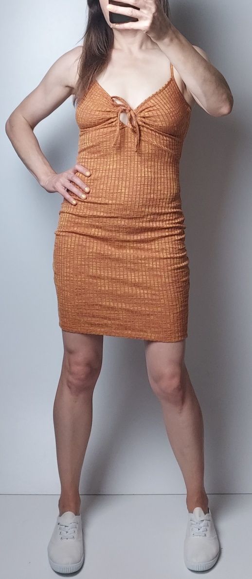 H&M_obcisła letnia sukienka_XS/S