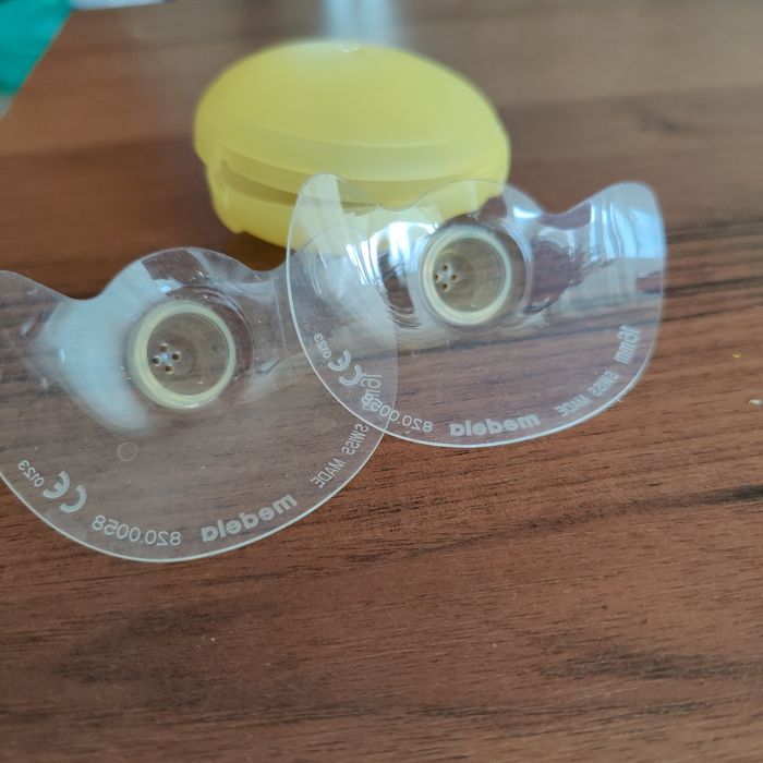 Накладки на груди medela силіконові