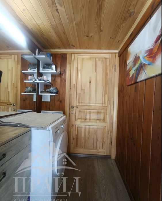 Продам затишний будинок в районі автовокзала