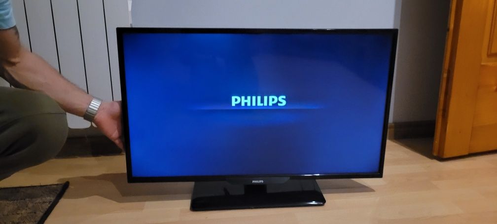 Telewizor LED Philips 32PHH4309/88 32" HD Ready czarny