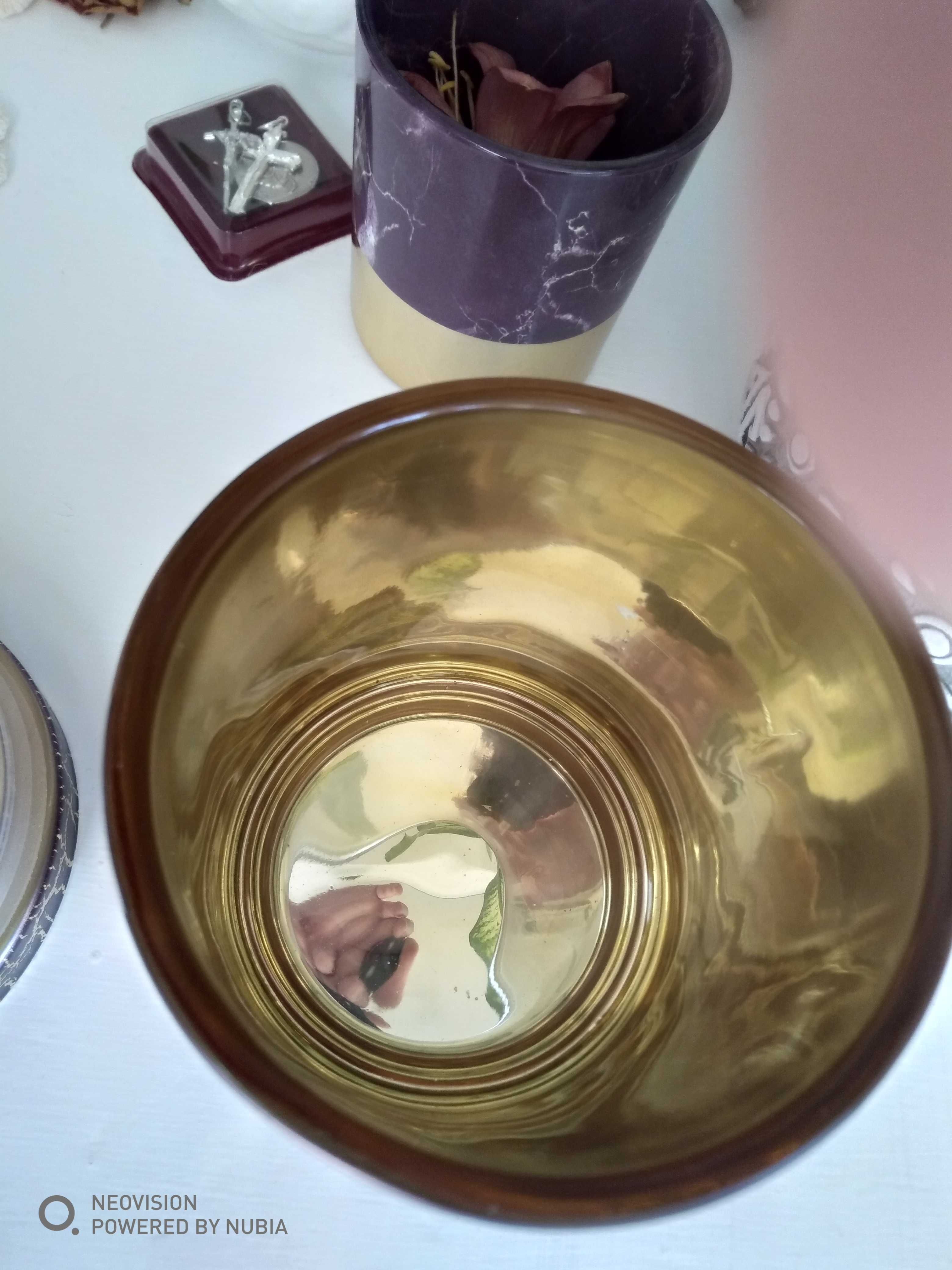szklany pojemnik dekoracyjny ozdobny fioletowy