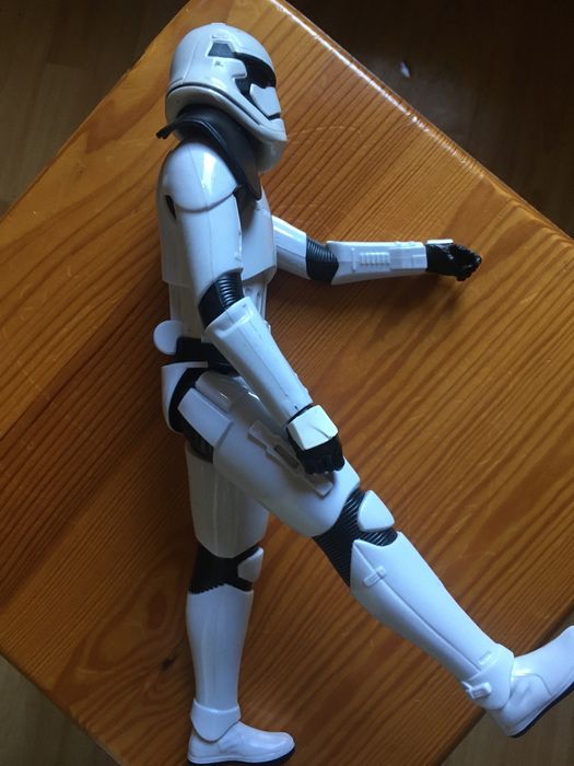 Детская игрушка- робот