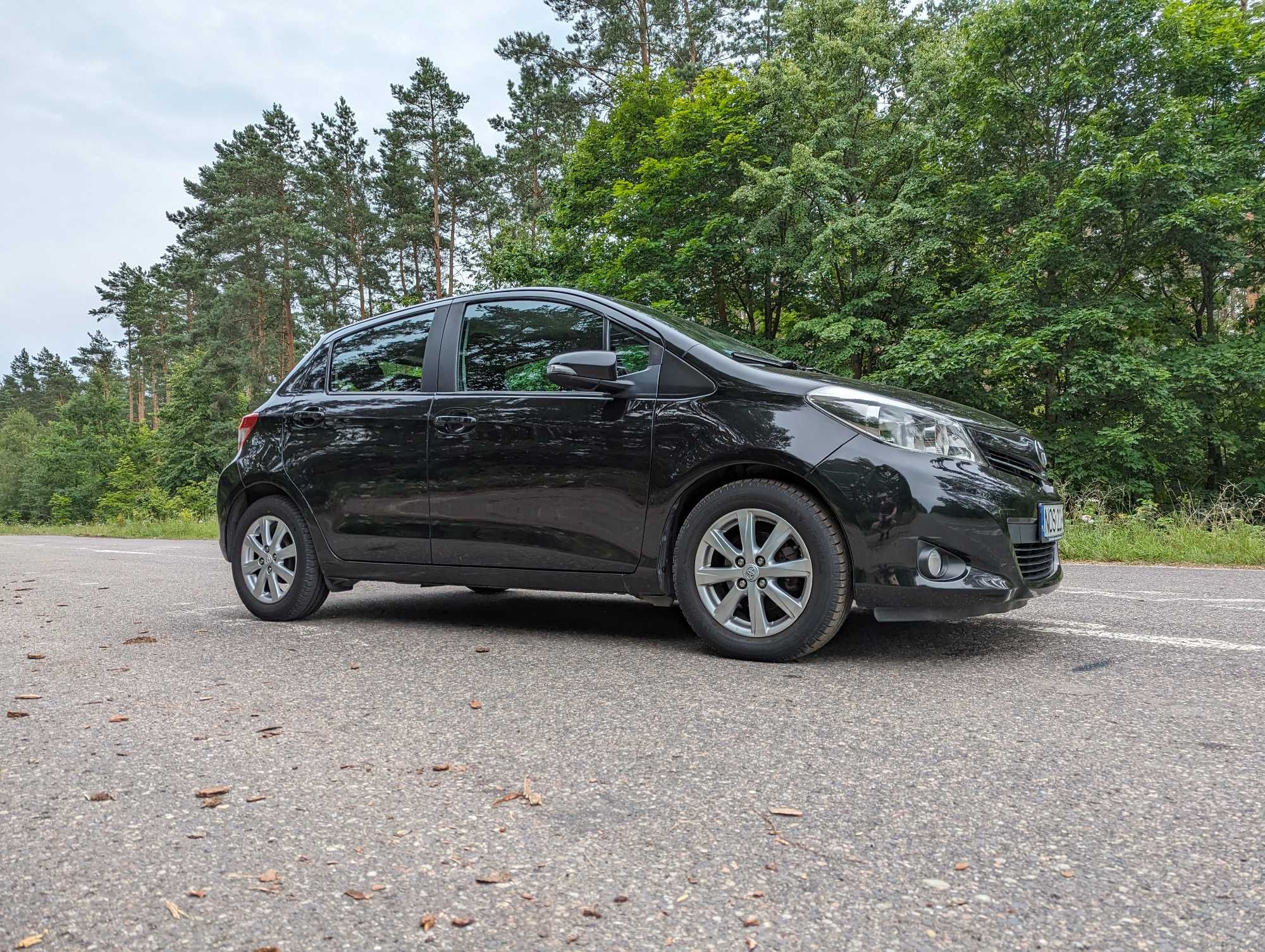 Toyota Yaris 1.3 99KM benzyna 2012r. niski przebieg