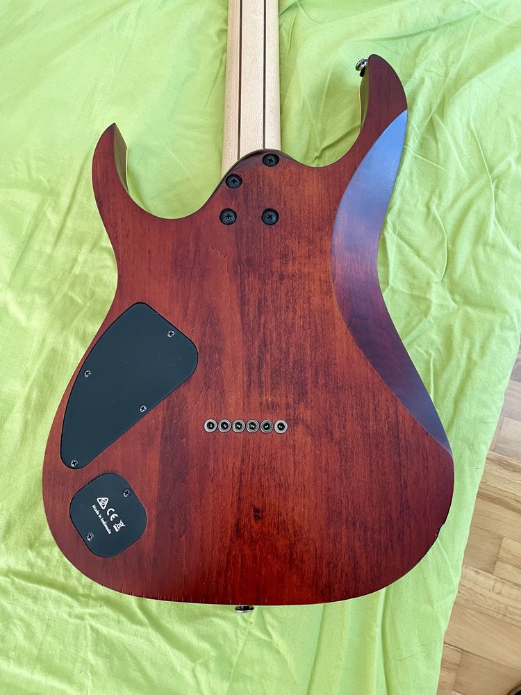 Ibanez RG 0754F PREMIUM  stały most