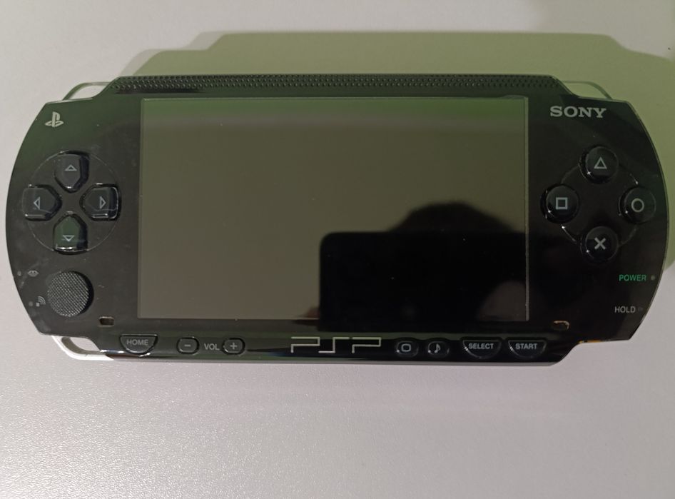 Консоль psp 1000 +4 гри