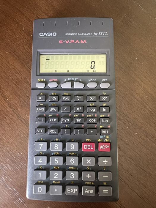 Maquina cientifica Casio fx-82TL