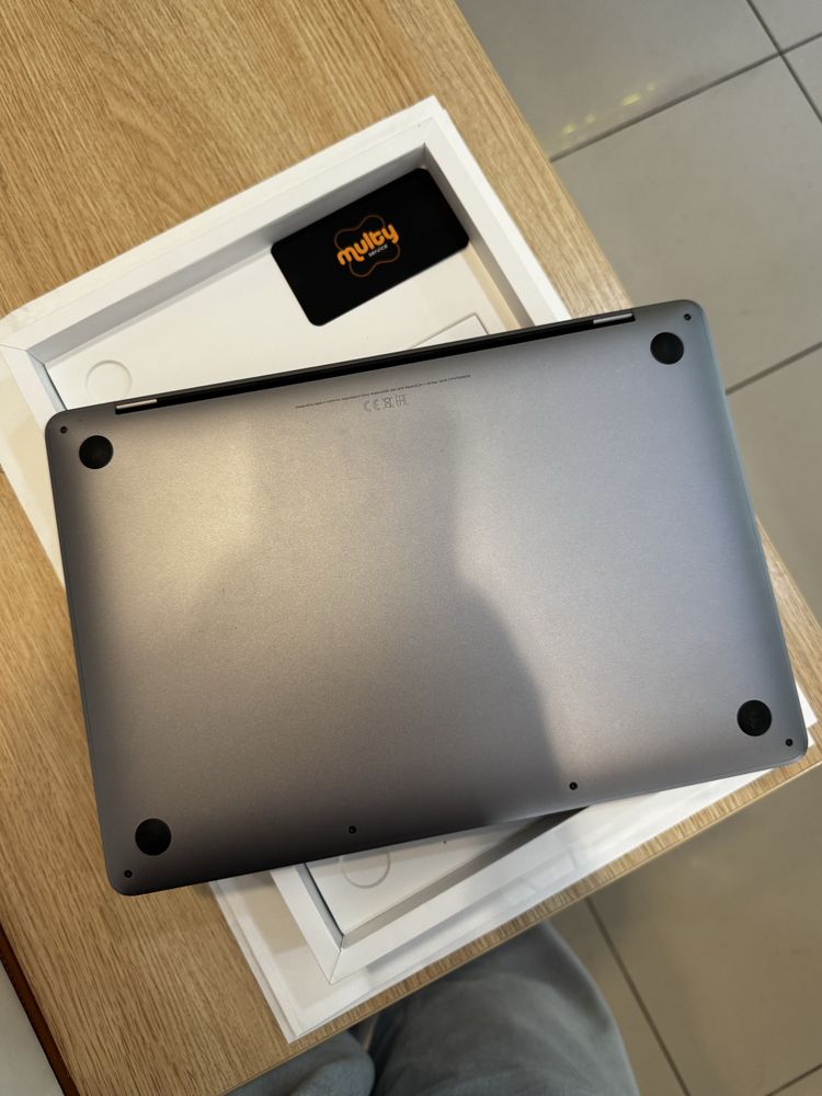 MacBook Pro 13” M1 (A2338) Stan BDB - 16GB RAM / 256GB SSD / TouchBar