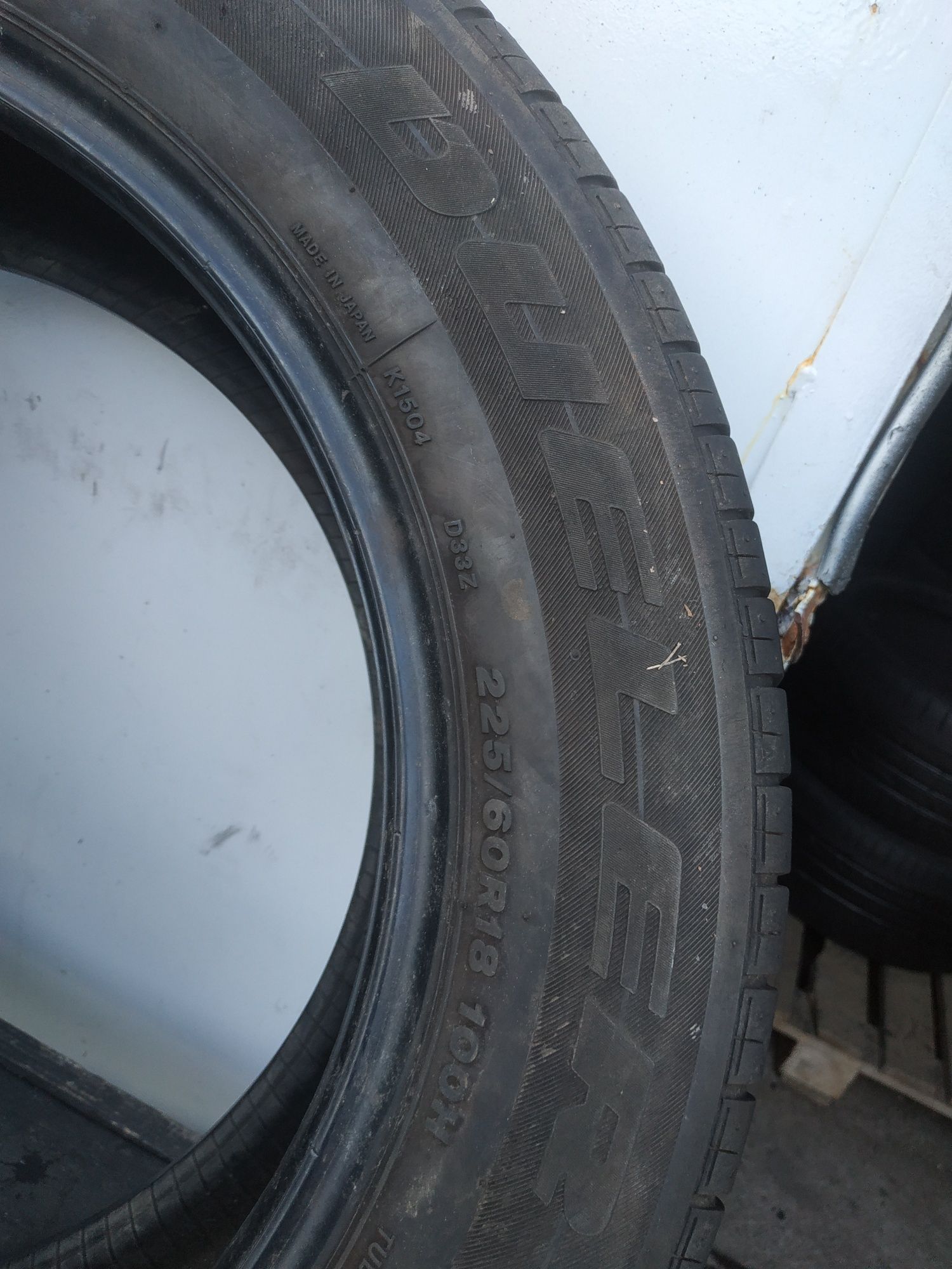 Шины резина лето 225/60 R18 Bridgestone dueler H/L 33