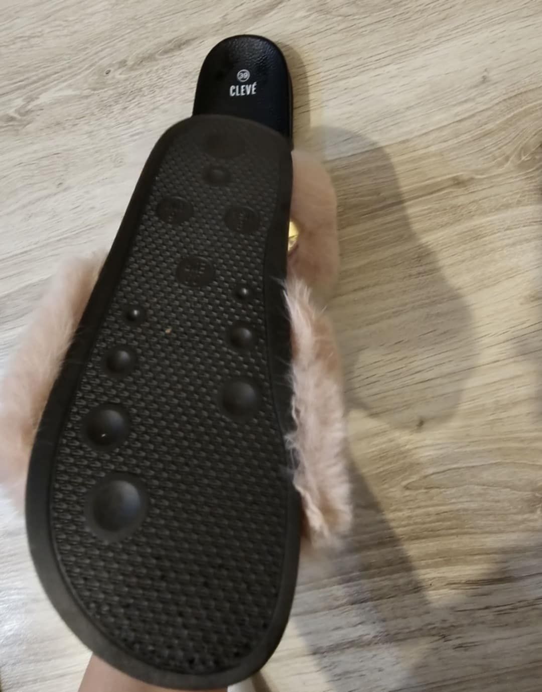 Sprzedam klapki damskie