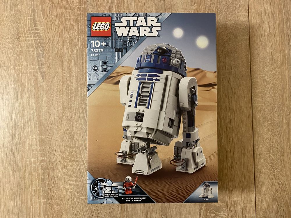 Nowe Lego Star Wars R2-D2 Tm 75379