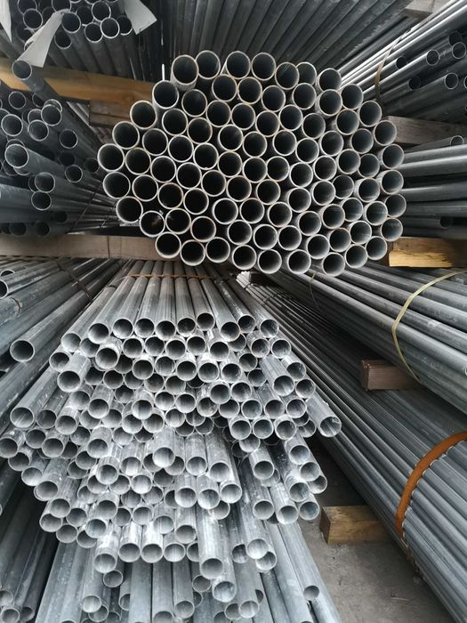 słupki rura ocynk fi 38 x 1.0 mm dł 540cm CENA 25zł/szt