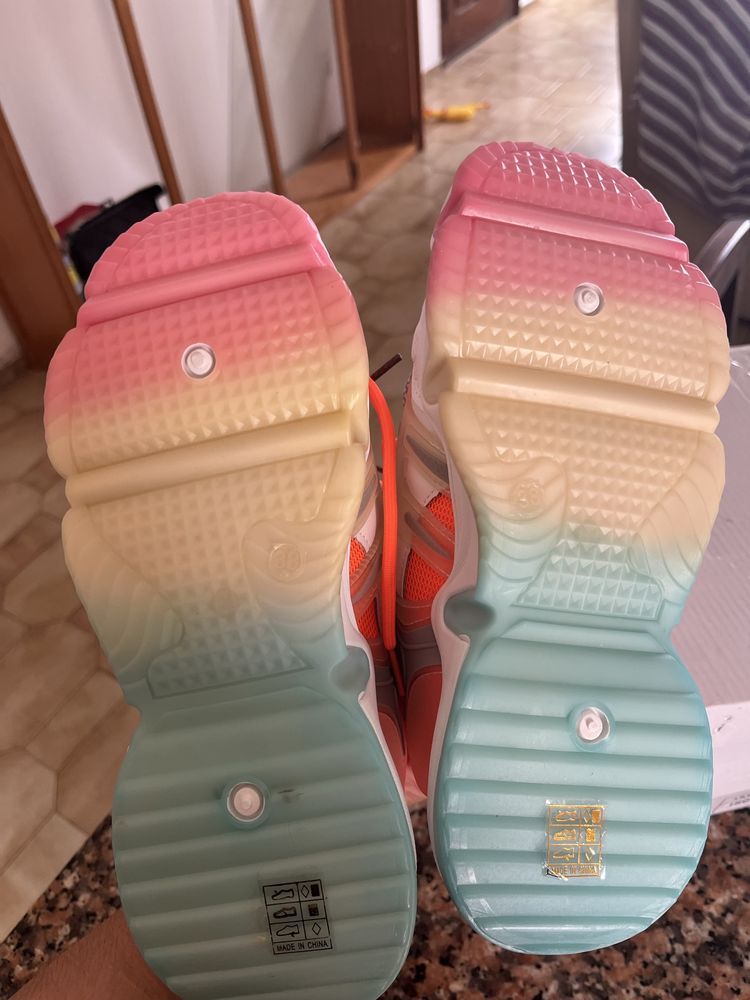 Tenis coloridos 38