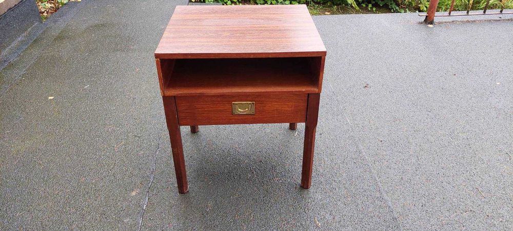 Szafki z PRL w dobrym stanie