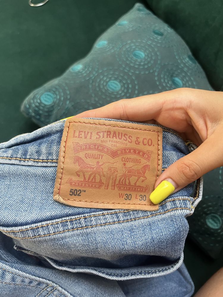 Spodnie Levis orygialne M 38 spodnie jeansowe