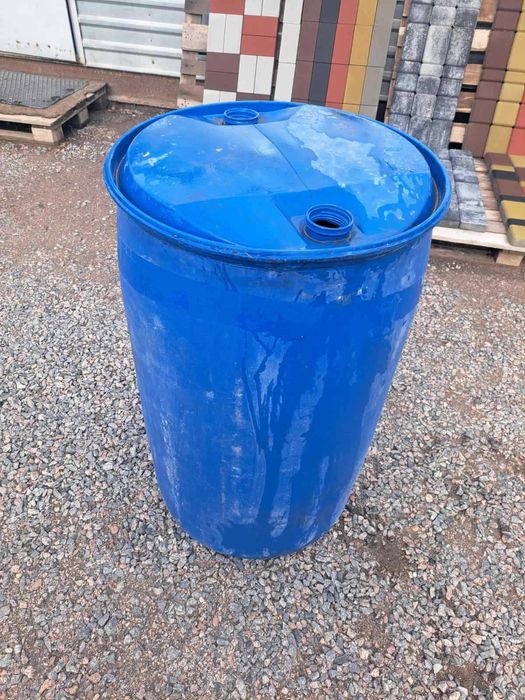 Бочка пластикова б/у 200 літрів