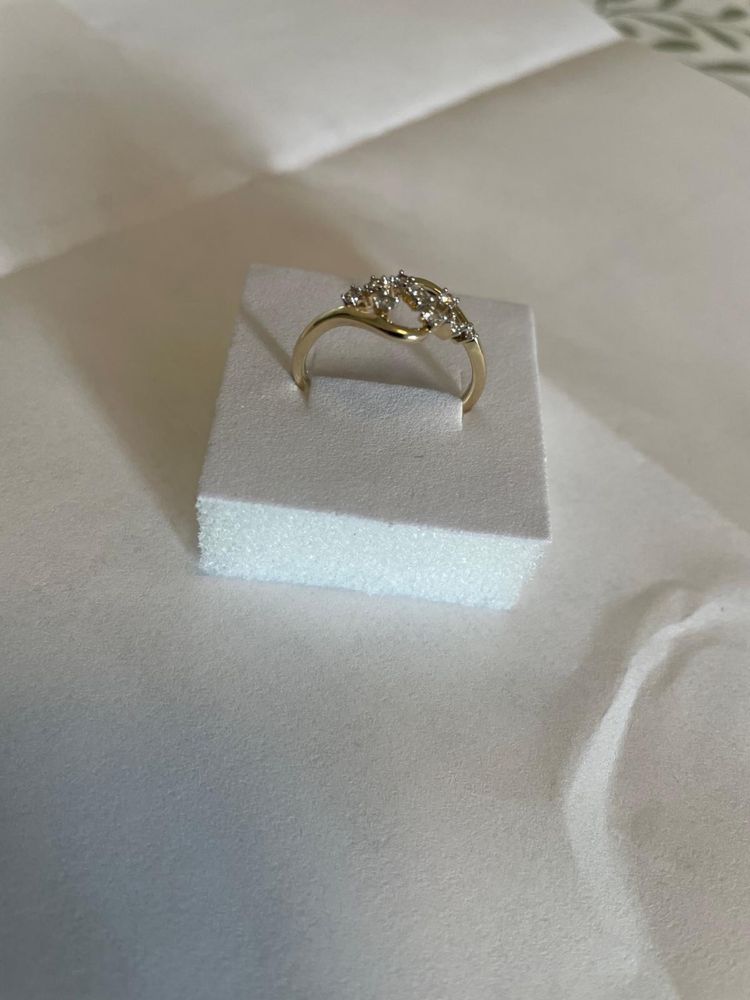 Anel 14K Ouro Amarelo - 0.18ct tw. Diamante Natural