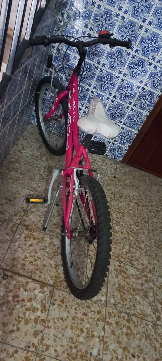 Bicicleta de menina