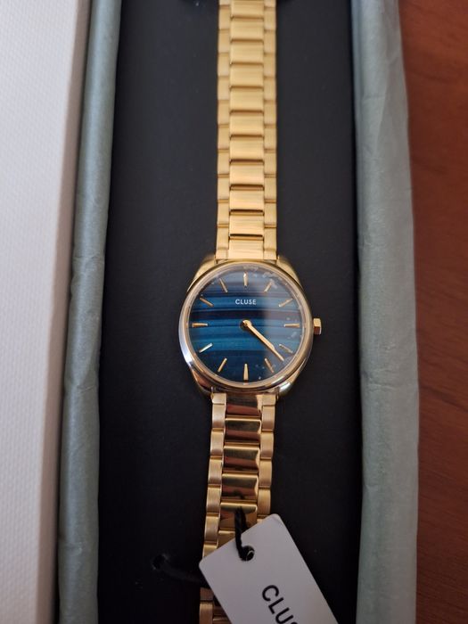 Годинник жіночій GLUSE