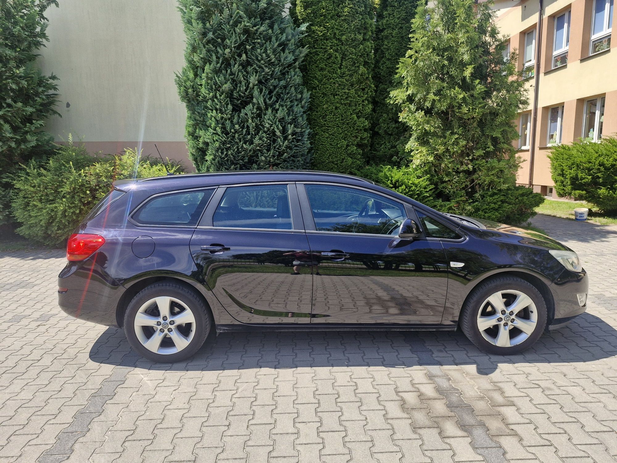 Opel Astra J 2011 1.4turbo