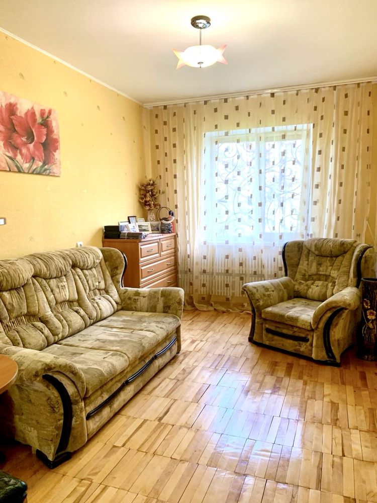 Продам 2 ком квартиру Бородинский , Великий Луг,  ул. Зеленая