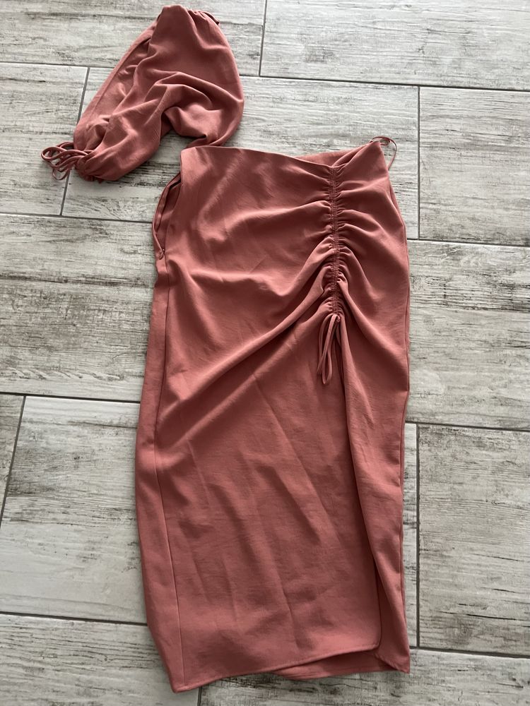 Zara плаття міді М