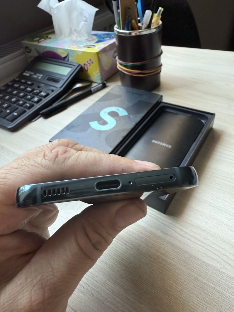 Samsung S 22 8/128 гигабайт