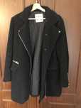 Sobretudo preto pull and bear