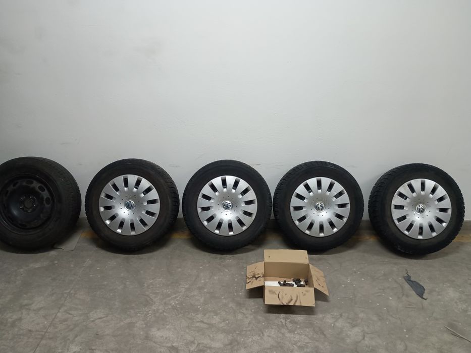 195/65R15 zima Nokian koła 5x100 piasta 57.1  śruby kołpaki zaps 
195/