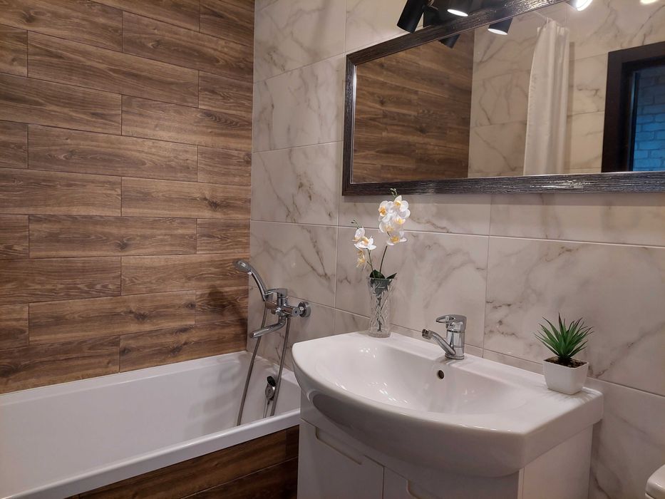 м. Лівобережна, ЖК Каховська, Євродвушка 45м, Власник.