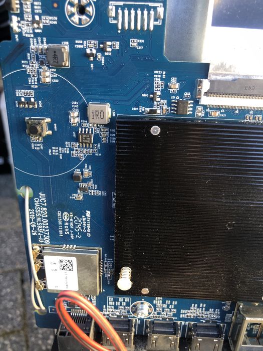 Płyta główna JUC7.820. z tv chiq u65h7s