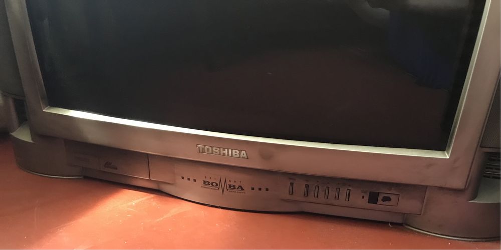 Кольоровий телевізор Тошіба Toshiba Bomba  Відмінний стан