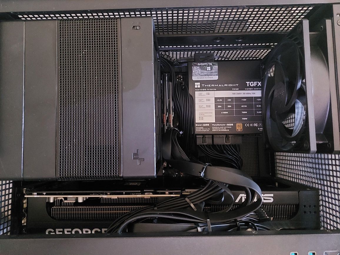 Komputer Ryzen 7 7700 DDR5 32GB PSU SFX 750W RTX5070