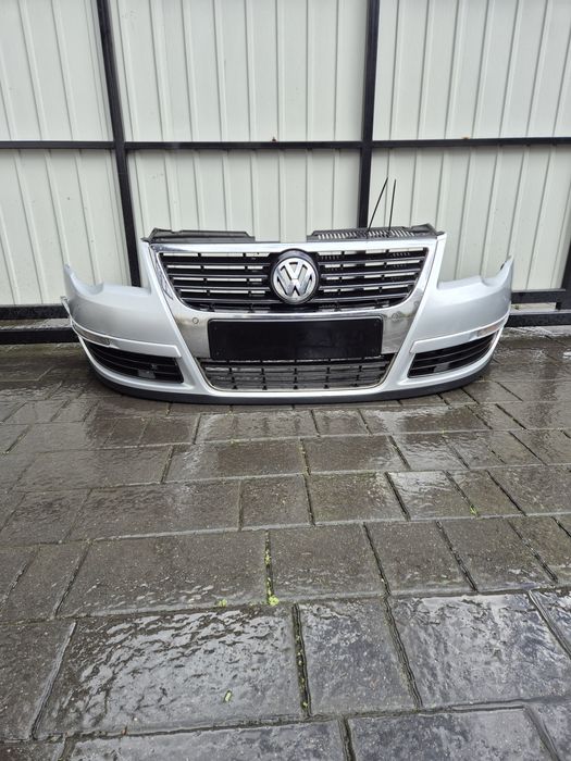 Zderzak przód przedni VW Passat b6 rok 09 kod lak LA7W pdcx4