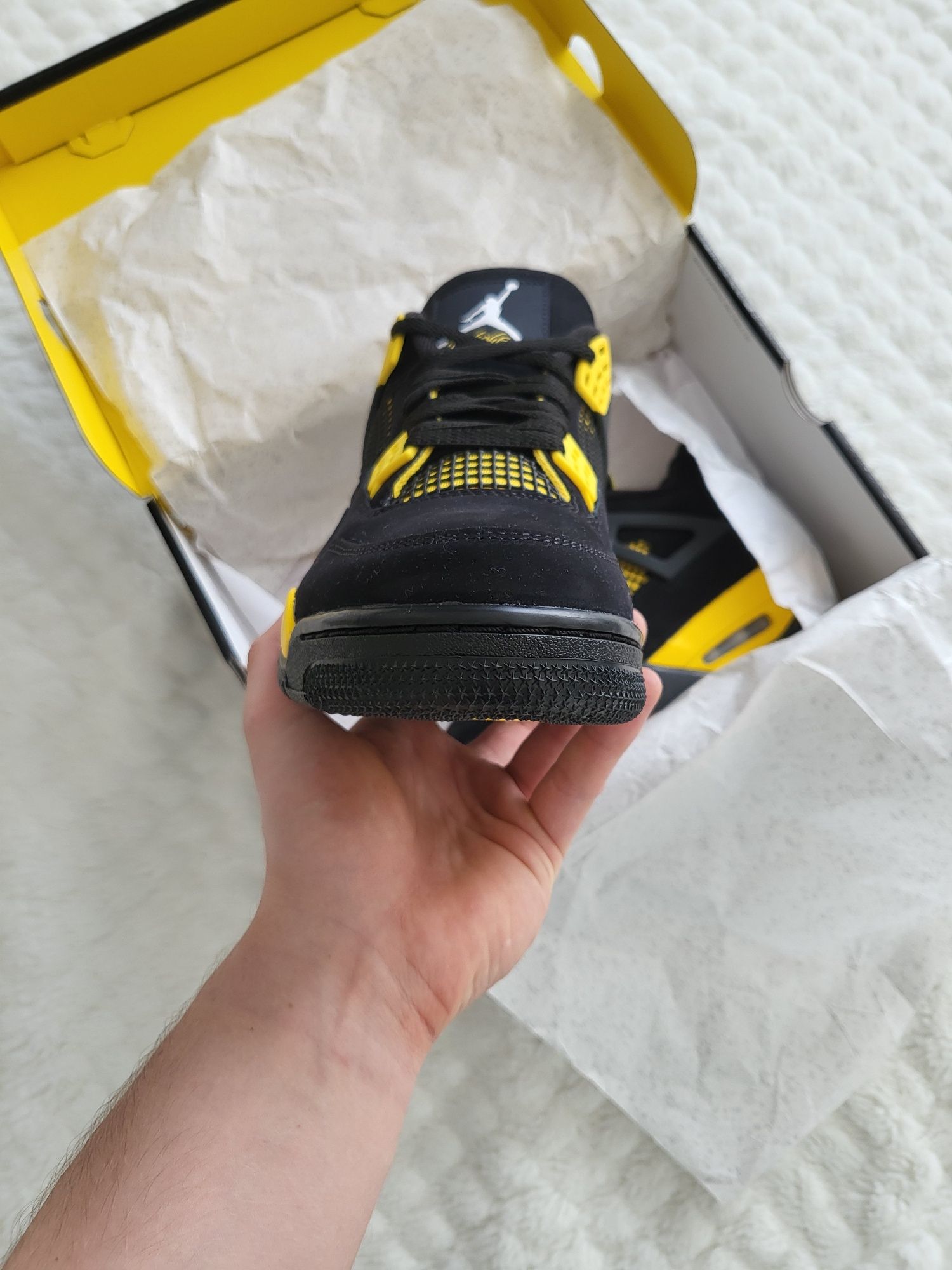 jordan 4 yellow thunder 40-47.5