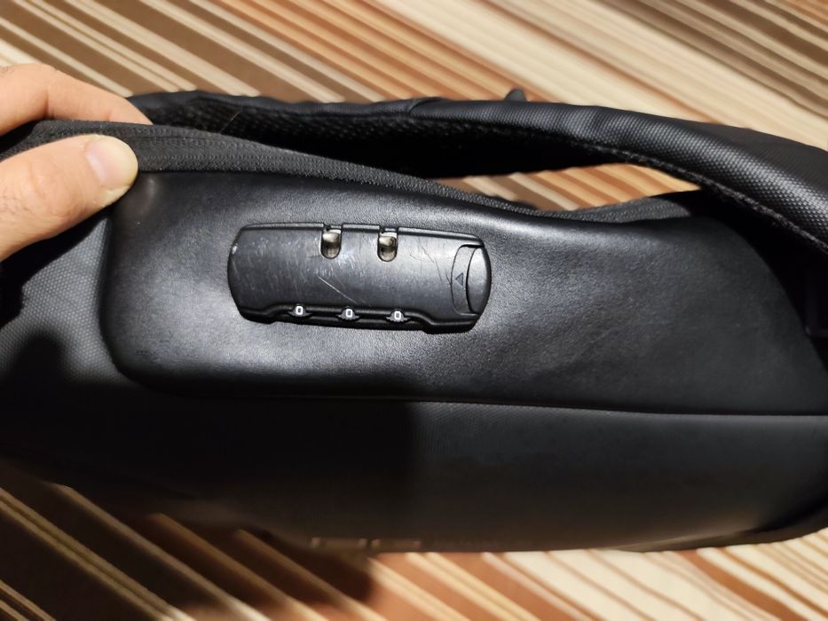 Mochila de Viagem/Trabalho – Anti-Roubo + Porta USB