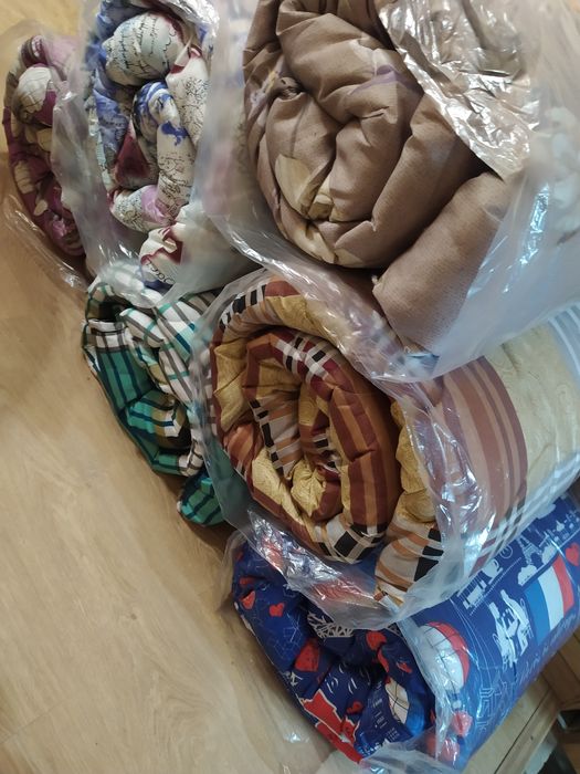 Зимнее фабричное полуторное одеяло.