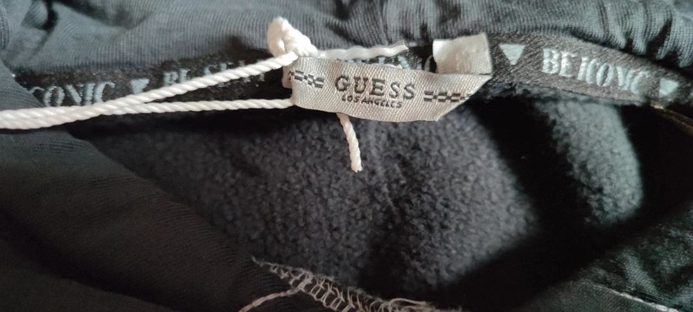 Bluza Guess Icon z kryształkami i perełkami nowa z metką