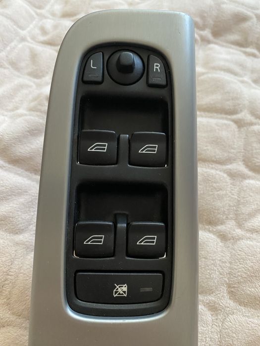 Блок склопідіймача Volvo V50