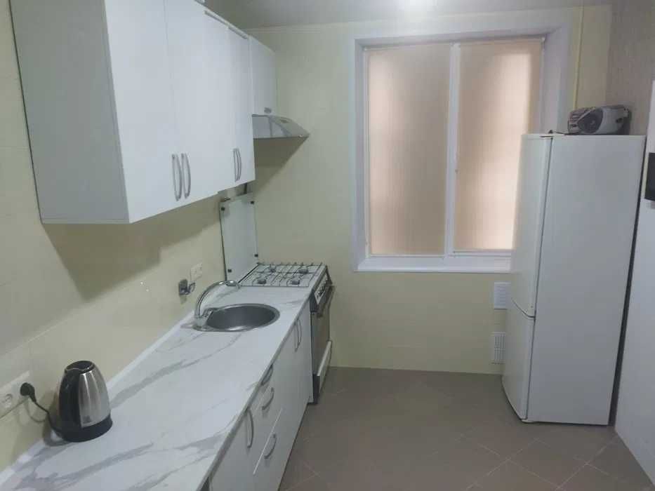 Оренда великої 2к квартири в Шевченківському районі