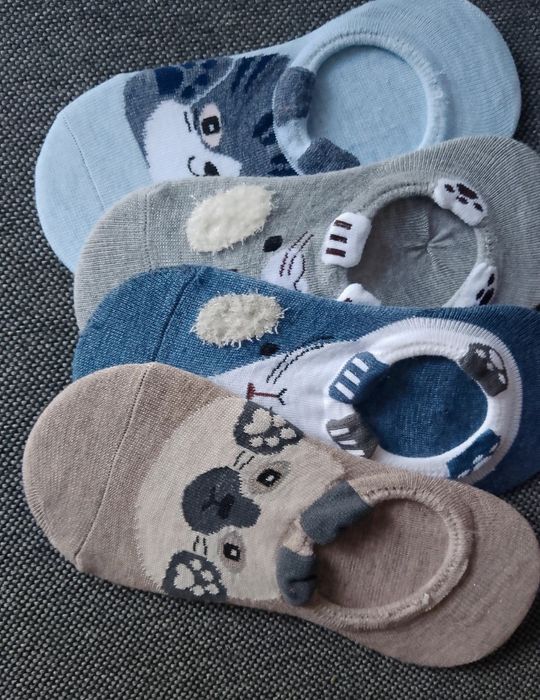 4 pary skarpetek 28-30