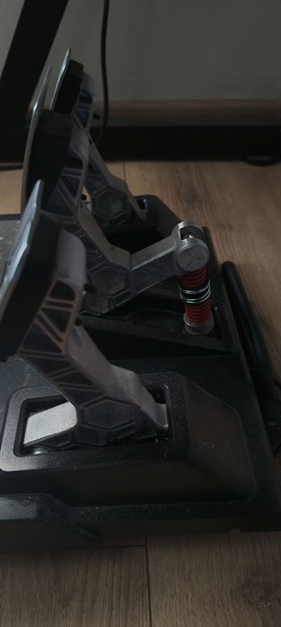 Thrustmaster TX Leather Edition + Pedały TLCM + Playseat Challange.