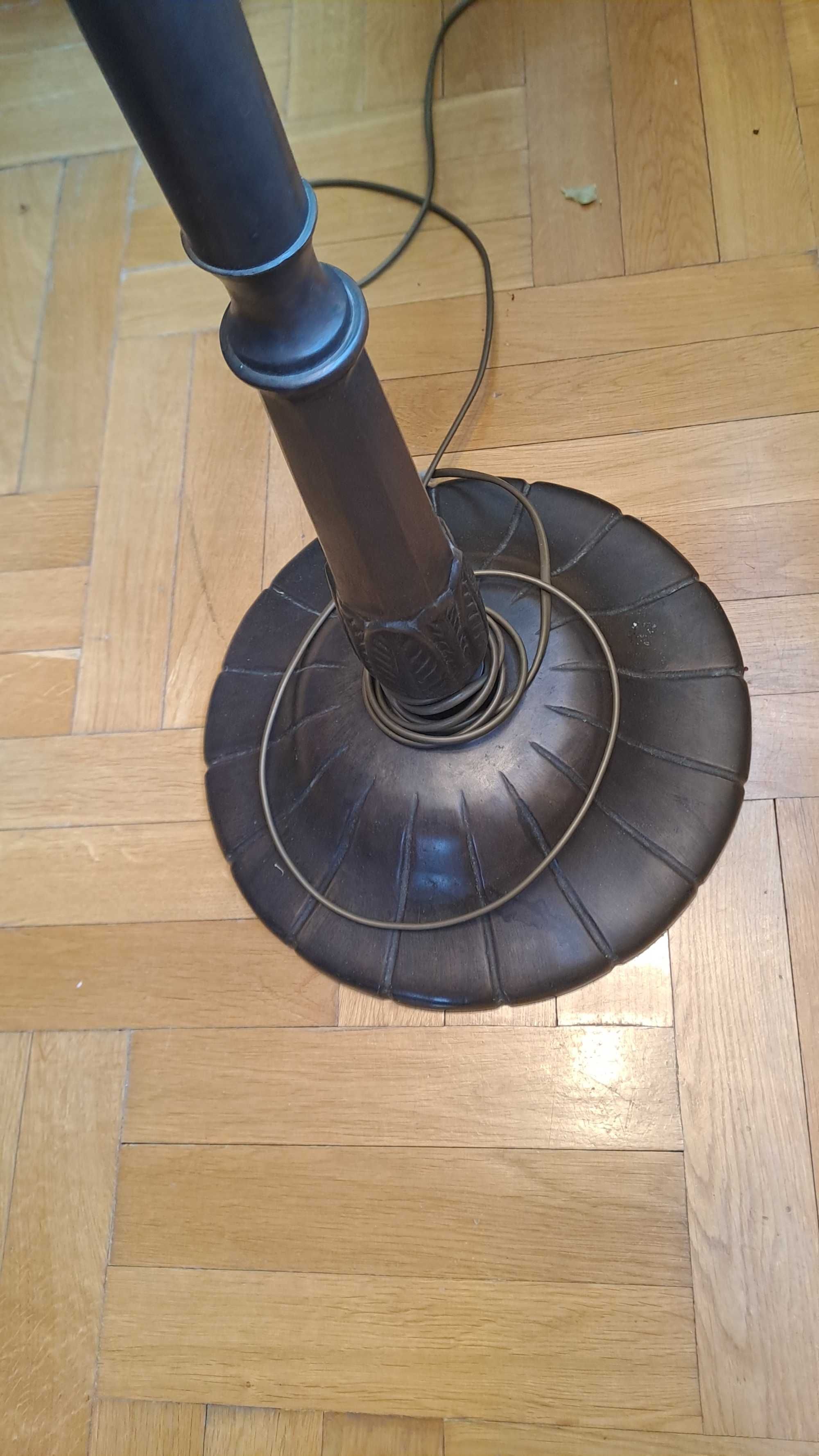 Luksusowa mosiężna  lampa stojąca z witrażowym  szklanym abażurem