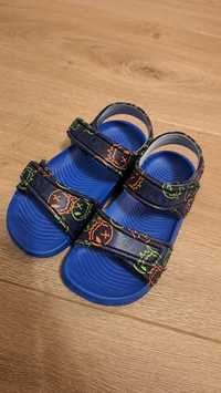 Nowe klapki piankowe sandały dla chłopca rozmiar 29