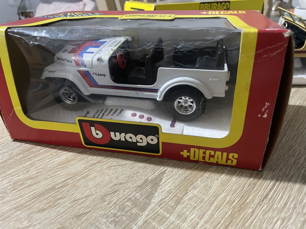 Bburago burago Laredo jeep CJ-5 1:24 code 9103