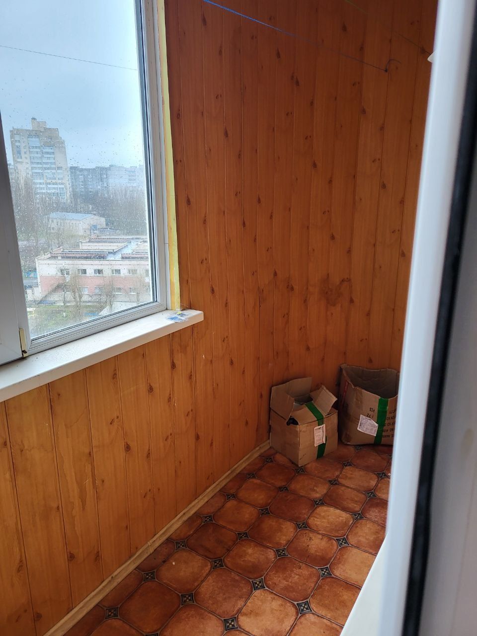 Оренда однокімнатної квартири на Таврійському . Вікна на Миколаїв .
