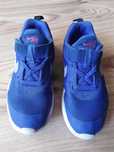 NIKE Air Max. 32.