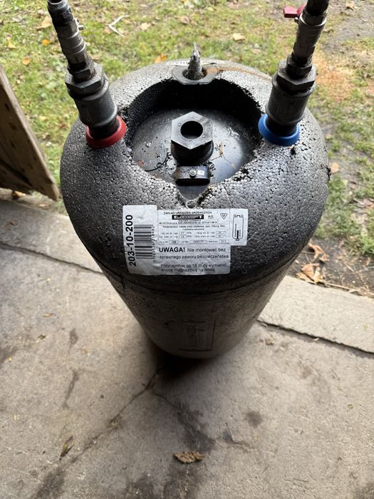 Centralne ogrzewanie grzejniki, pompa, zbiornik wyrownawczy, bijler