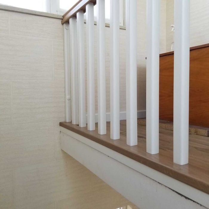 Сходи і комлектуючі з деревини, дуб, ясен, модрина