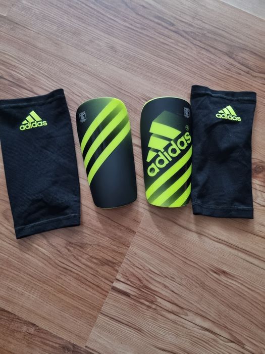 Ochraniacze na piszczel?