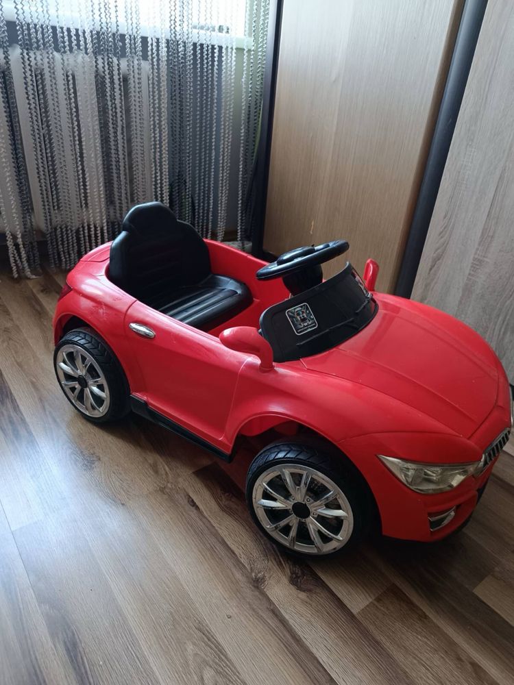 Дитячий електомобіль BMW